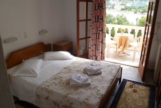 accommodation liberty II hotel bedroom